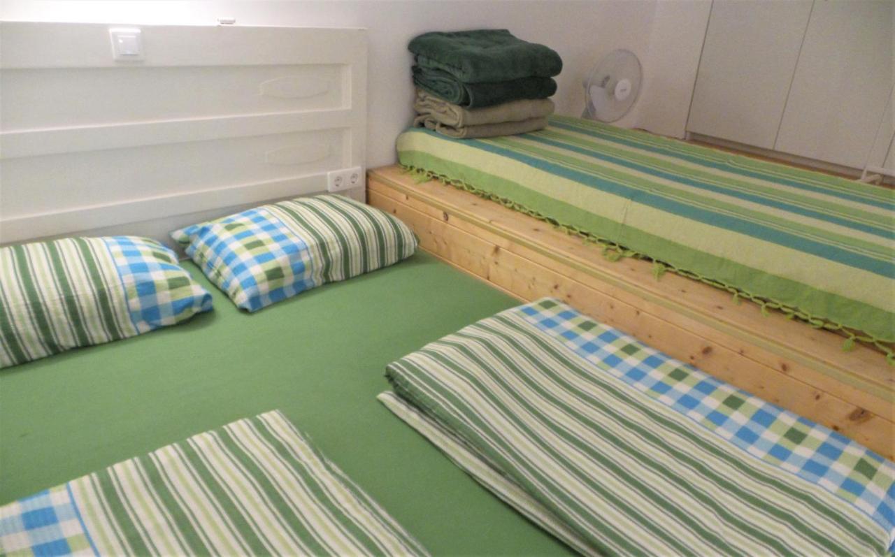 Green Pearl Apartment At St Stephen' S Basilica Budapest Extérieur photo