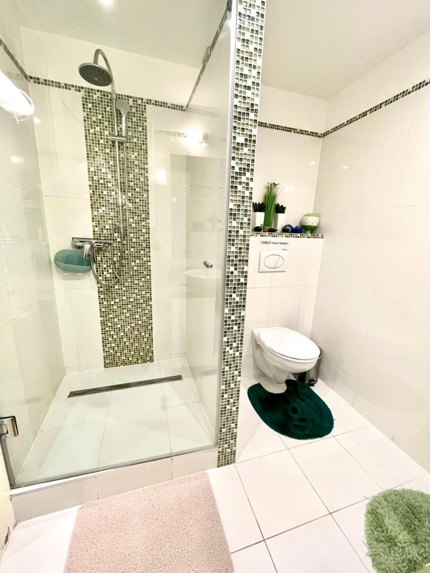 Green Pearl Apartment At St Stephen' S Basilica Budapest Extérieur photo